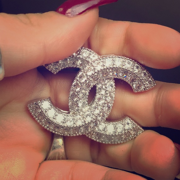 CHANEL Accessories - Chanel pin brooch